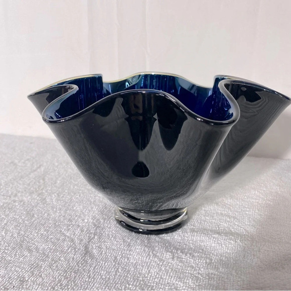 Handblown Ripple Edge Blue Black Glass Opal Cut Glass Handkerchief Vase Bowl - Picture 10 of 15